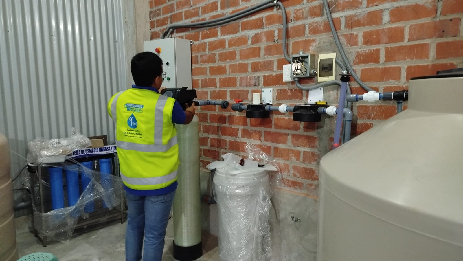 Instalación técnica de equipos de tratamiento de agua Yacu Import